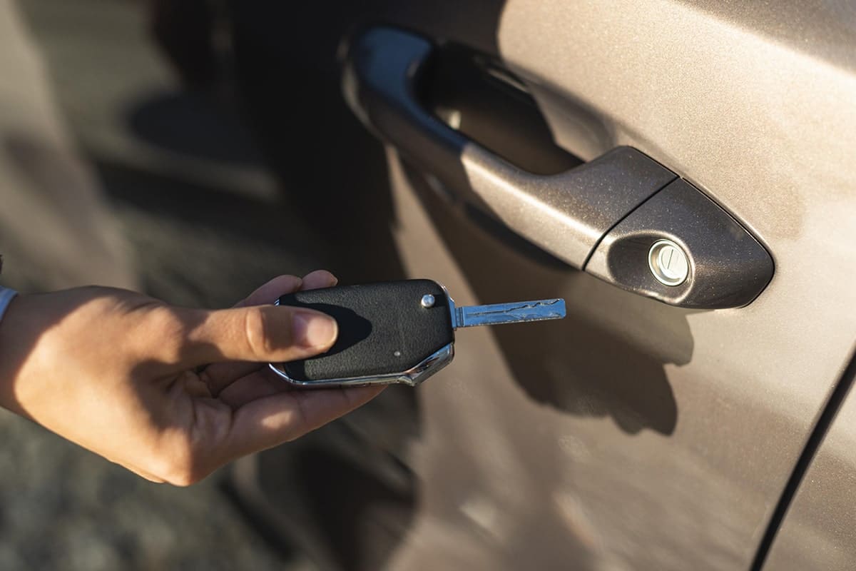 Automotive locksmith car key replacement and lock repair service in Brisbane